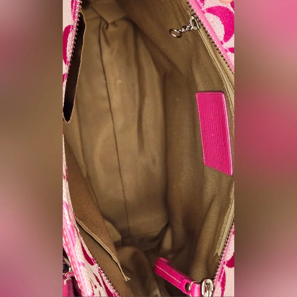 **SOLD**Pink Coach Y2K Hamptons Signature Lunch Tote - Picture 11 of 14